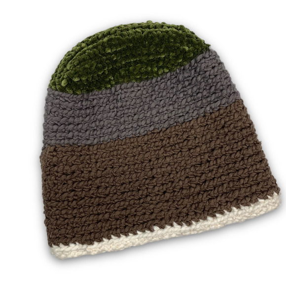 Hand made crochet woven oversized winter hat - Picture 4 of 12